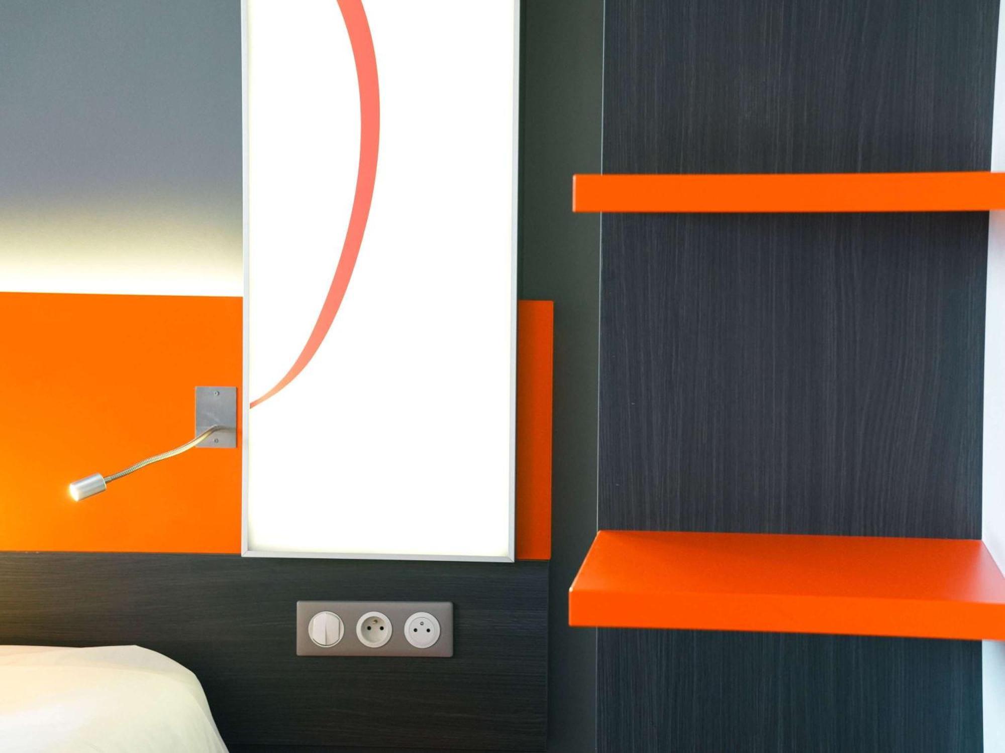 Hotel Ibis Styles Caen Centre Gare Exterior foto