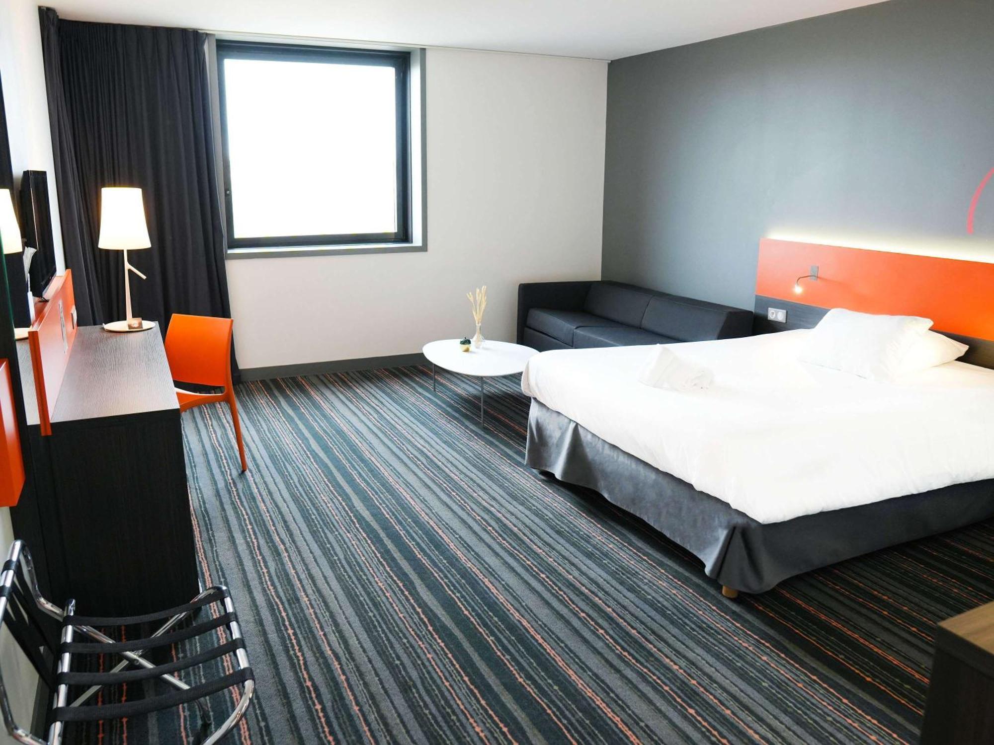 Hotel Ibis Styles Caen Centre Gare Exterior foto