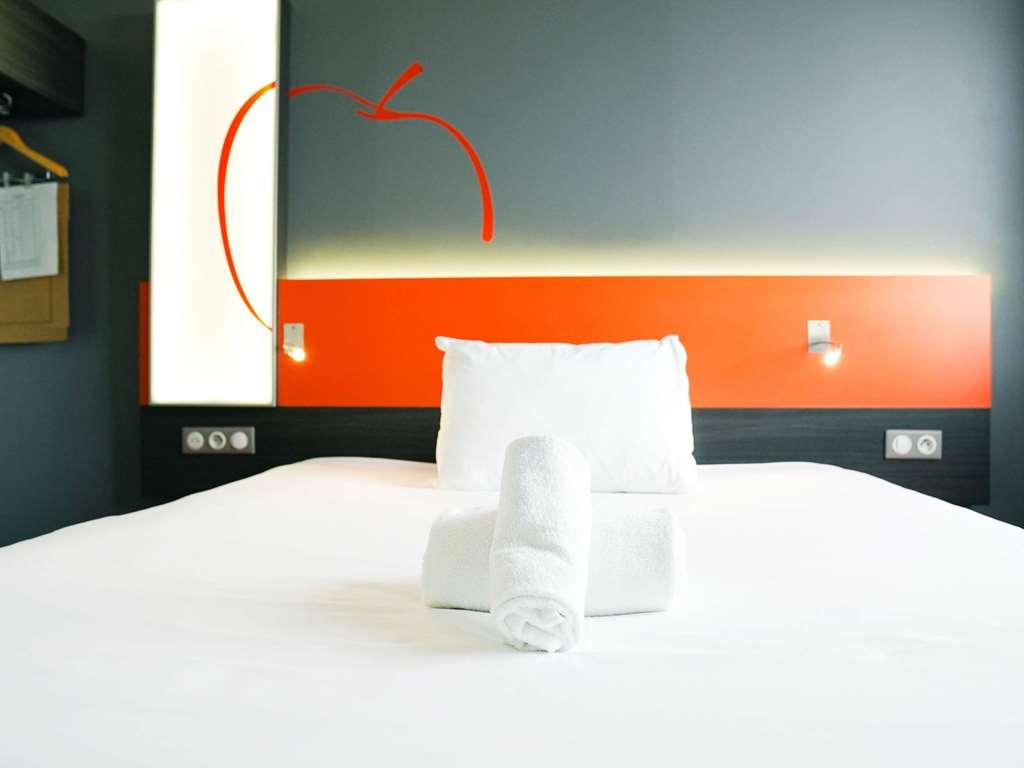 Hotel Ibis Styles Caen Centre Gare Zimmer foto