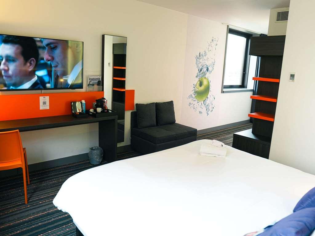 Hotel Ibis Styles Caen Centre Gare Zimmer foto